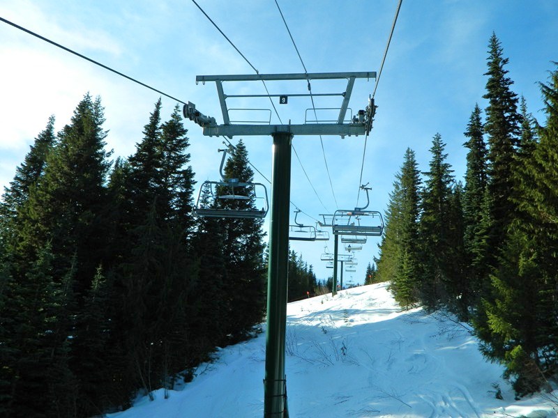 Télésiège débrayable 6 places (TSD6) Chinook Express www.remontees